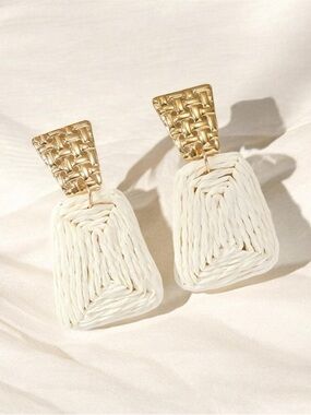 🔥🔥🆕Gold & Ivory Woven Drop Raffia Earrings